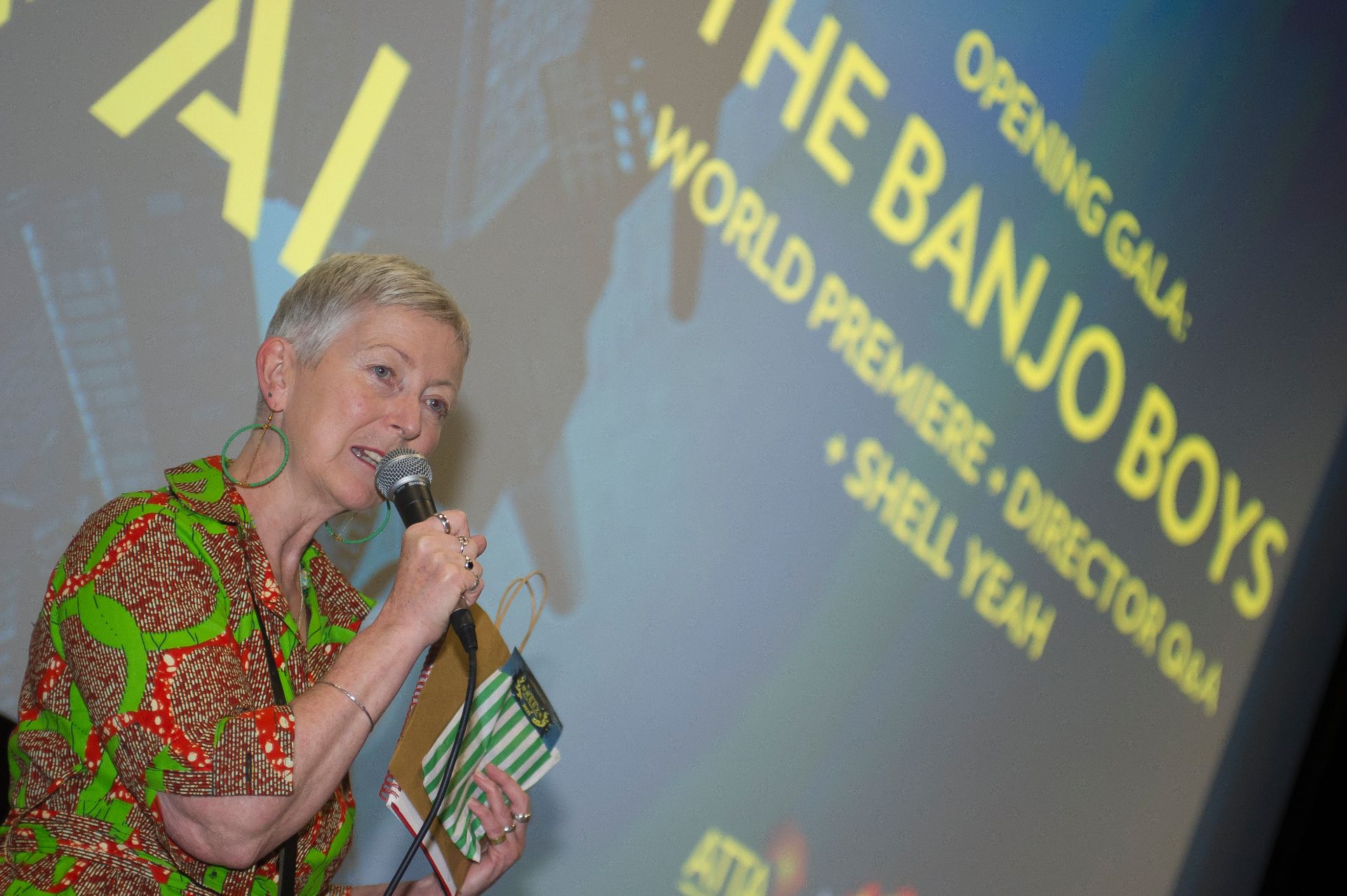 Madeleine Casey introducing The Banjo Boys at the London Breeze world premiere — 22 Oct 2025